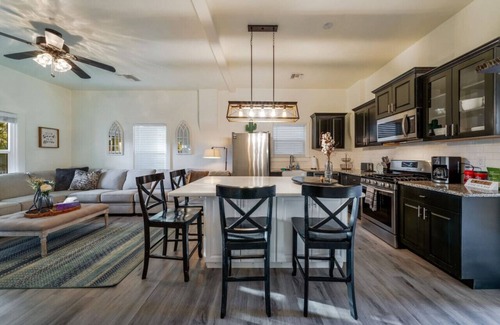 Iron Horse Historic District House | Entire Property/House & Casita/Downtown/4BR