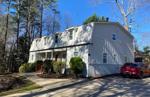 Roswell Apartment | Entire quadplex, 4 apts, group/pet friend, walkable to best of Historic Roswell!