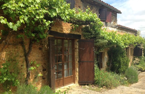 Bouillac House | Entire Renovated Farmhouse (with Private Pool)