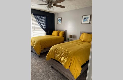 Benson House | Entire residential home -Omaha