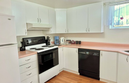 Chapel Hill South House | Entire Spacious Tranquil Unit w/FREE Parking