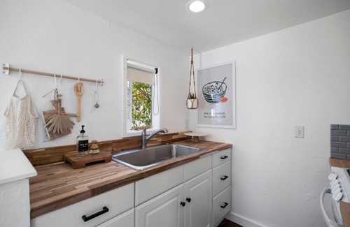 Roosevelt Apartment | Entire Studio | Private Entrance | Sleeps 2
