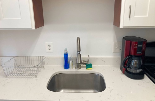 Southeast House | Entire Suite Free Off Street Parking
