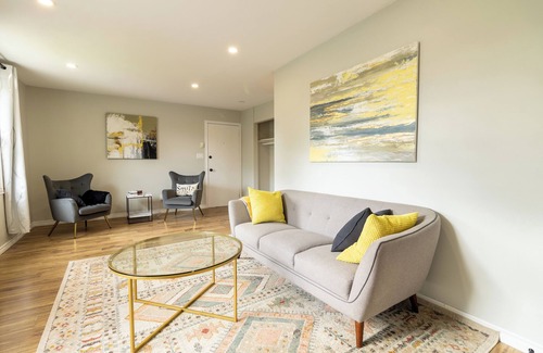Kemptville Apartment | Entire Suite in Kemptville, Ontario, Canada