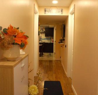 Southeast Edmonton Apartment | Entire suite Queen BRM Big Window Prvt Entry Patio