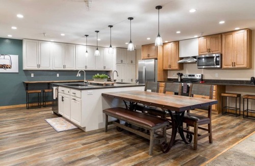 Leigh Creek Estates Cabin | Entire Teton Crest Lodge Sleeps 30