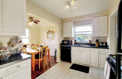 Pontiac House | Entire tri-level home with a king master and patio