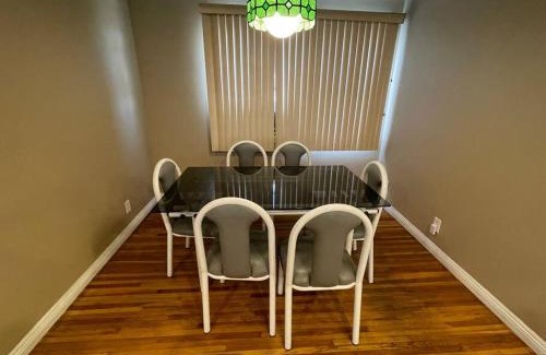 El Monte Apartment | Entire Urban House Getaway Newly Remodeled
