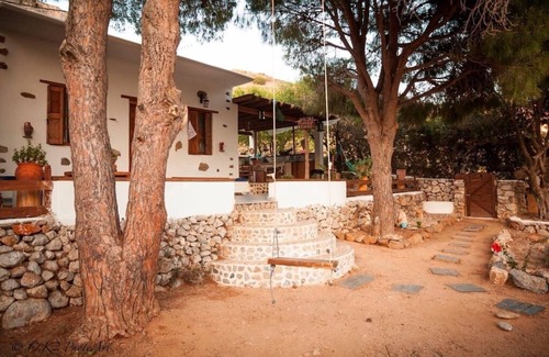 Kalymnos Villa | Entire Villa in Kalymnos, Greecen5 guests1 bedroom3 beds1.5 bathrooms