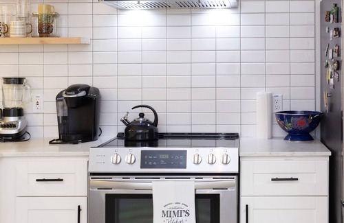 Wooten Condo | Entire Warm and Lovely Condo in North Central Austin