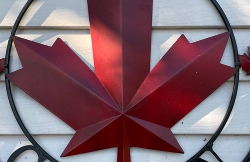 Frontenac Cottage | Entire Waterfront Cottage on Hambly Lake