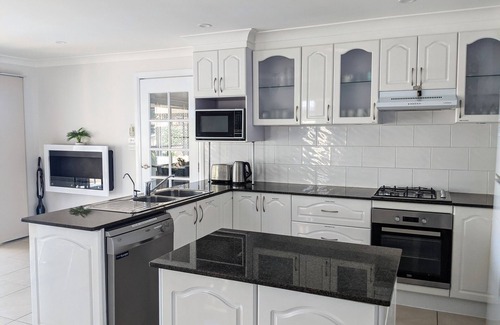 Forster House | Entire Waterfront Home, Fishing Wharf & Private Pool
