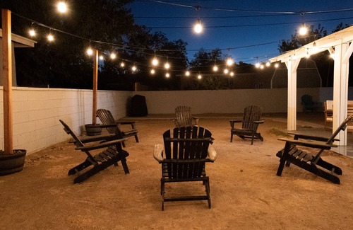 Palmdale House | ✰EntireHome✰SelfCheck-In✰W/D✰100MbsWifi✰A/C✰Yard