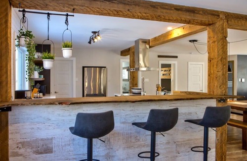 St-Adolphe-d'Howard Ski Chalet | Entre Monts et Lac - lac - Lake front & Volleyball