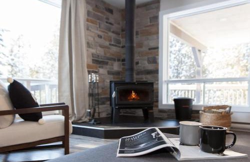 St-Adolphe-d'Howard Ski Chalet | Entre Monts et Lac - lac - Lake front & Volleyball