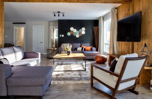 St-Adolphe-d'Howard Ski Chalet | Entre Monts et Lac - lac - Lake front & Volleyball