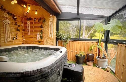 Sablet Apartment | Entre vignes et horizon Appartement avec jacuzzi privatif et piscine commune chauffée