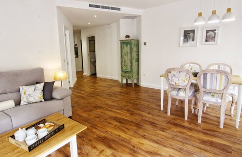 Zaragoza Old Town Apartment | ENTRESUELO B - E B - Apartamentos Almada - Plaza del Pilar