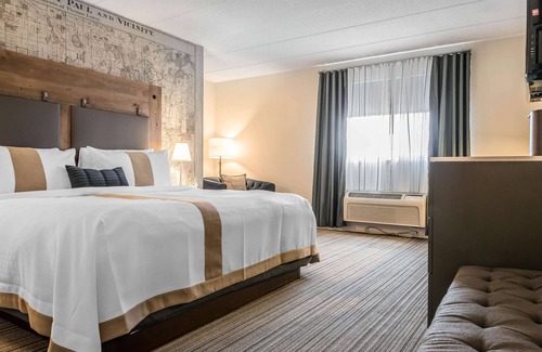 South St. Paul Hotel | enVision Hotel St. Paul South