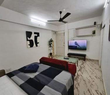 Pali Hill Apartment | Enzo Studio Apartment at Pali Hill