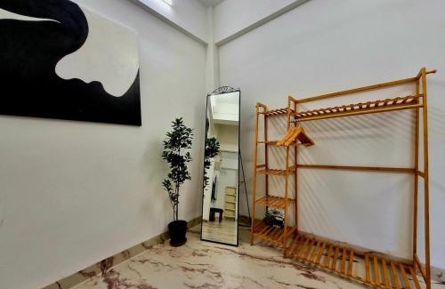 Pali Hill Apartment | Enzo Studio Apartment at Pali Hill