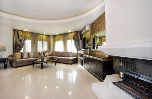 Akrotiri Villa | Epavlis Akrotiri Chania, 5 BD, 5 BA, luxurious Villa, private pool of 130 sqm!