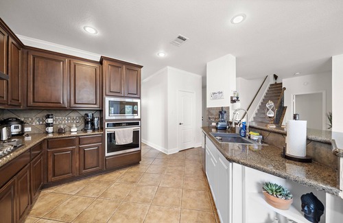 West Oak Hill House | Epic Austin Getaway Gym Yoga Yard BBQ Games WiFi