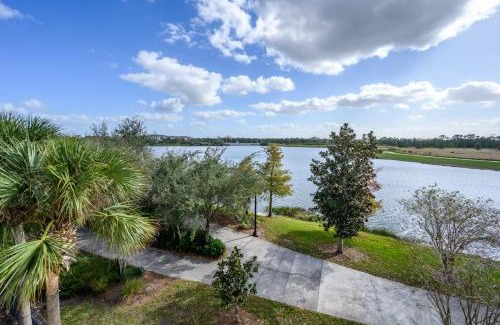 Florida Central Atlantic Coast Apartment | Epic Universe Vista Cay Lakeview Condo - 1019