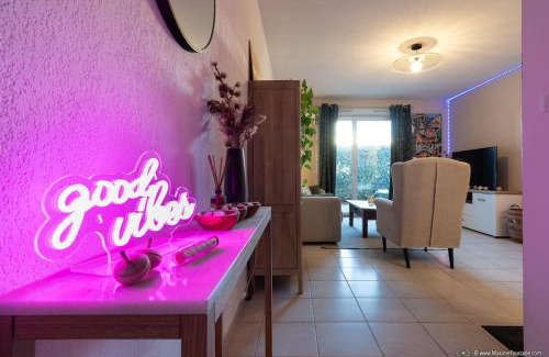 Brax Apartment | Epicur Forest - Love room romantique avec jacuzzi privé