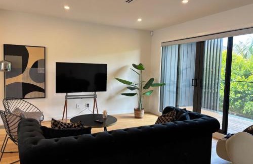 Epsom House | Epsom Tidy House Unit 6