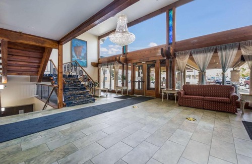 Rockford Hotel | Equality Inn