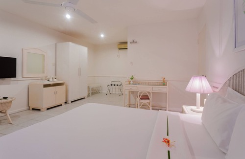Gan Island Hotel | Equator Village