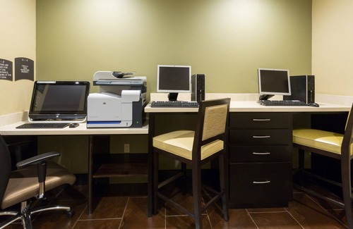 East Point Condo | Equipped Suite Near ATL | Free Breakfast + 24h Business Center!