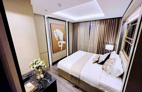 Chang Khlan Apartment | Erawan Luxury 2B2B Condo (2卧室豪华公寓古城中心)