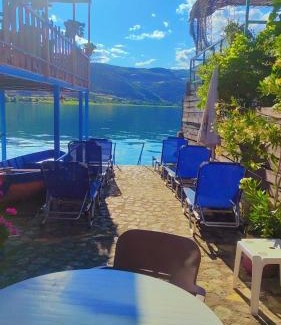 Lin Bed & Breakfast | ERDA LAKESIDE Guesthouse