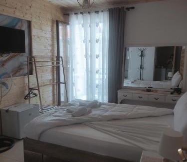 Lin Bed & Breakfast | ERDA LAKESIDE Guesthouse