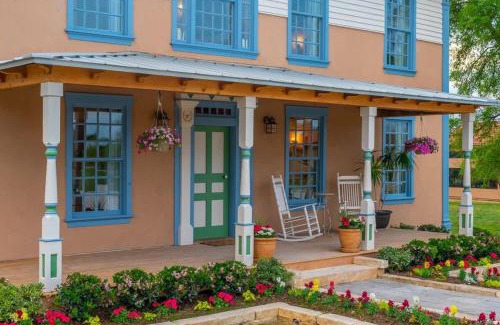 Waco House | Erie Canal Suite - The Mohawk Valley House
