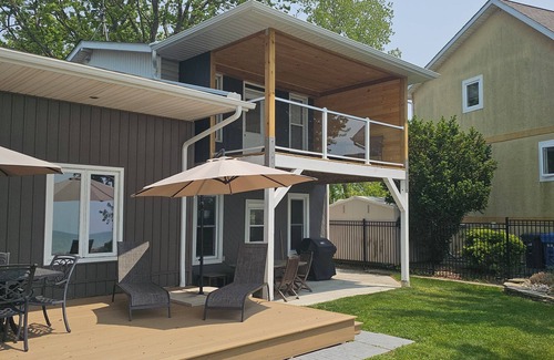 Amherstburg House | Erie View Lakehouse - Serene and Spacious