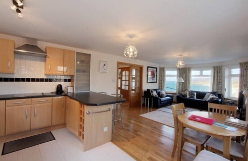 Eriskay Cottage | ERISKAY VIEWS COTTAGE, family friendly in Eriskay, South Uist