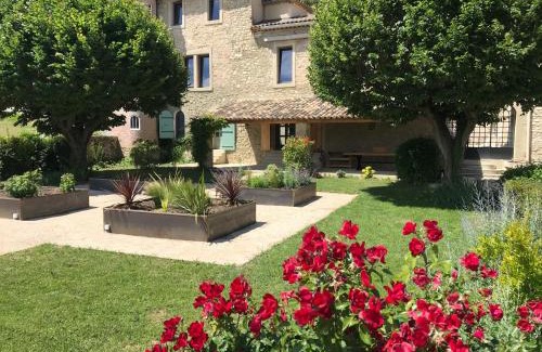 Crestet Apartment | Ermitage Crestet (Ventoux - Provence)