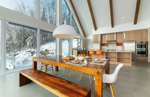 Baie-St-Paul House | Ermitage St-Laurent 173 – Luxury Bayview Retreat