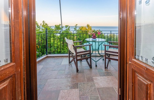 Koroni Apartment | Eros Cozy, Panoramic Sea View, Perfect Location