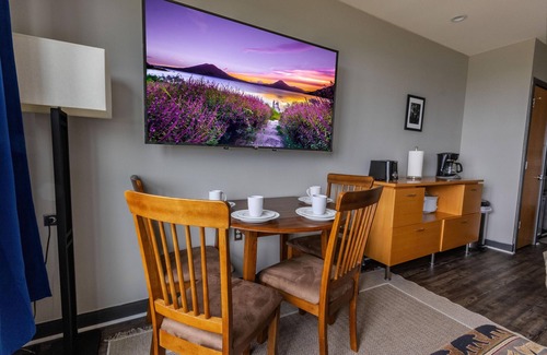 Snowshoe Condo | ES 224 - Inviting, bike-in/out Village studio perfect for your summer getaway!