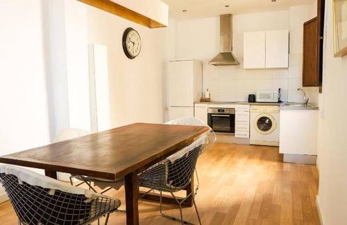 El Cabanyal Apartment | 205 m² Apartment ∙ 6 bedrooms ∙ 16 guests