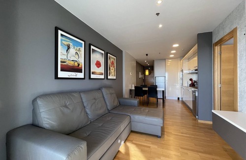 El Port Apartment | Apartment in front of Fira Gran Via