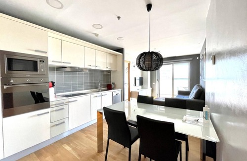 El Port Apartment | Apartment in front of Fira Gran Via