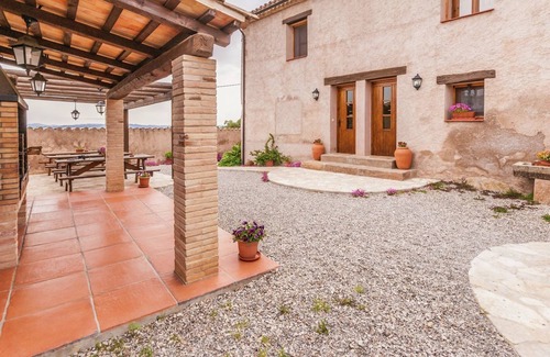 Maians Villa | Heritage Cottage in Maians with Swimming Pool