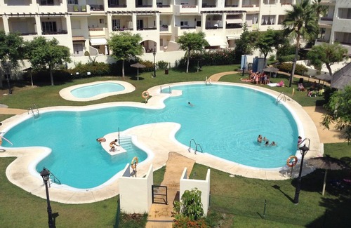 San Luis de Sabinillas Condo | Luxurious and spacious apartment a few meters from the Beach and Golf Course