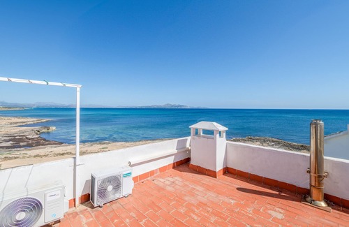 Son Serra de Marina House | Holiday Home 'Es Mirador' with Sea View, Wi-Fi and Air Conditioning