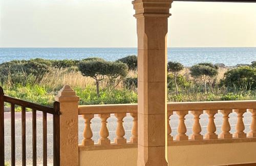 Sa Rapita House | "Es Vell Marí" Casa en primera línea con vistas al mar, parking privado y WiFi